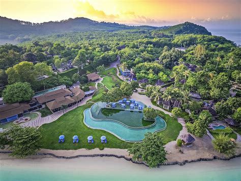 the naka phuket expedia.